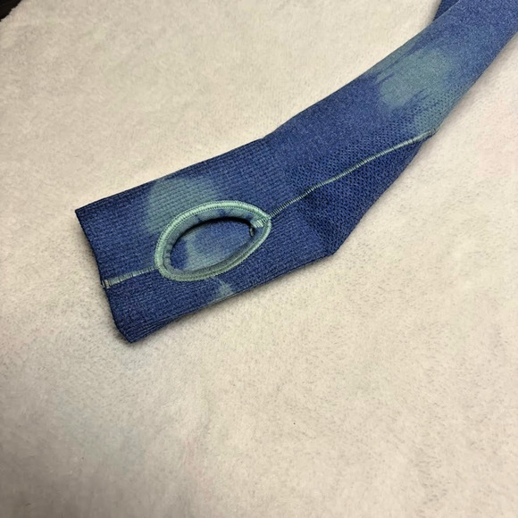 Ivivva Blue Tie Dye Stripe Swiftly Fly Tech Long Sleeve Top Girls Size 10 - Picture 2 of 9